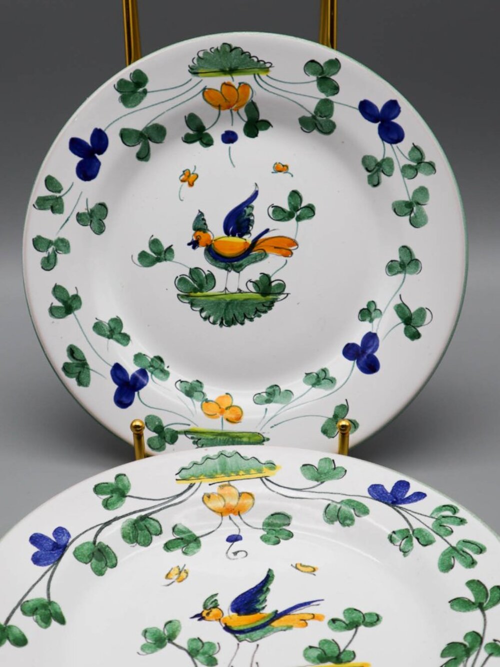 2 Vtg Williams-Sonoma Hand Painted Italian Pottery Salad Plates Botanical Bird